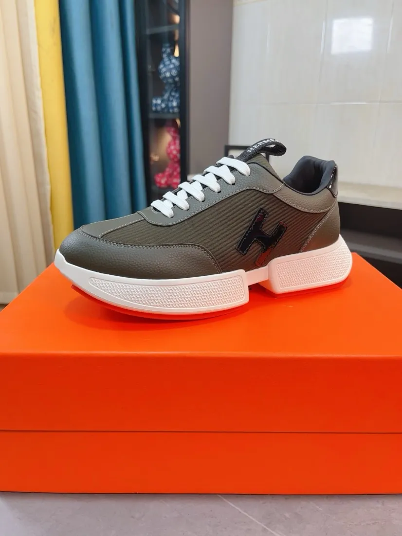 Men's shoes 💰460🌸🌸【HERMES】Hermès high-end quality original shoe upper: 🔝tumbled calfskin, suede calfskin, shoe body sewn H totem, outsole: ultra-light TPU foam·rubber; two-color molded outsole, ultra-high quality control·fine workmanship: highlighting (high-end·luxury·grade) 38-44 (45 can be customized)